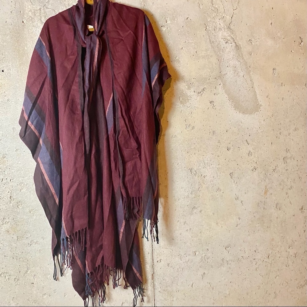 Bcbgeneration maroon plaid fringe shawl poncho